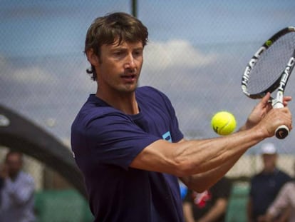 Juan Carlos Ferrero, durante una exhibici&oacute;n en Villena. 