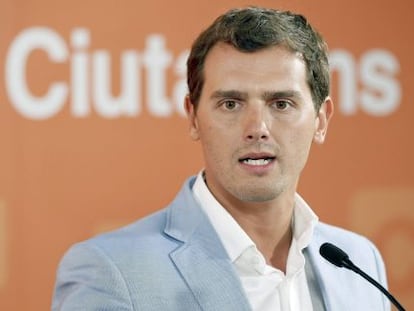 El líder de Ciudadanos, Albert Rivera, en la sede del partido en Barcelona este jueves.