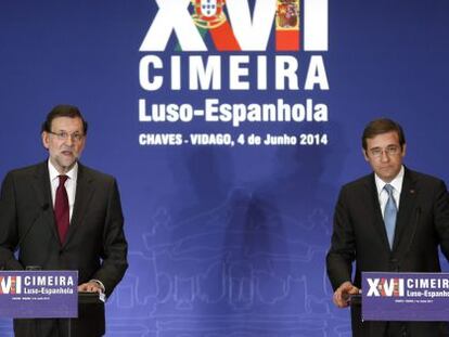 Mariano Rajoy y Pedro Passos Coelho, en la rueda de prensa celebrada tras la cumbre hispano-lusa