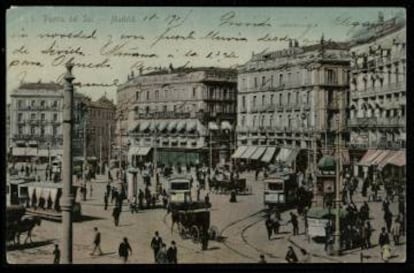 Postal de la Puerta del Sol a principios del siglo XX.