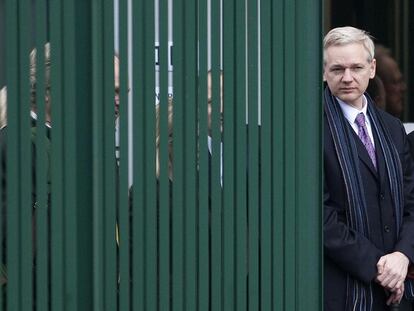 Assange, los preservativos y las mujeres ninja