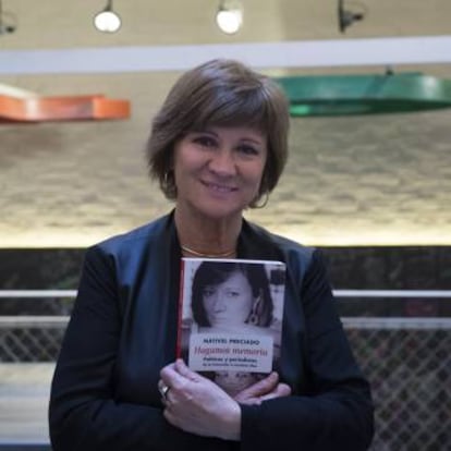 La periodista Nativel Preciado, en la presentaci&oacute;n en Madrid de su libro &#039;Hagamos memoria&#039;.