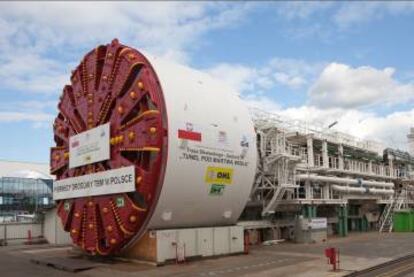 Tuneladora de OHL para excavar un túnel bajo el río Vístula, en Gdansk (Polonia).