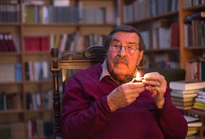 O escritor Günter Grass, em 21 de março, em sua casa de Lübeck.