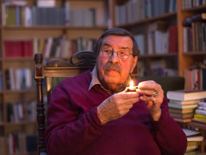 O escritor Günter Grass, em 21 de março, em sua casa de Lübeck.