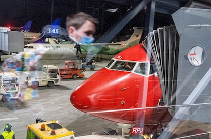 Un avión de Norwegian en el aeropuerto de Trondheim, en Noruega. el sábado 3 de enero.