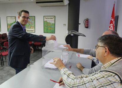 Chema Dávila, en la agrupación socialista de Centro.