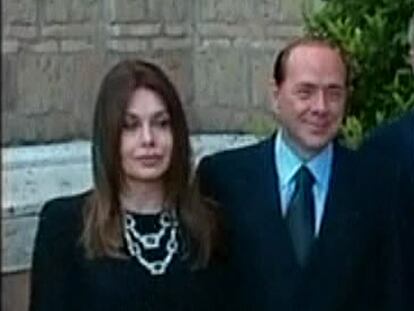 La mujer de Berlusconi pide el divorcio