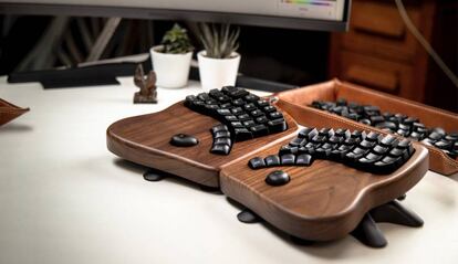 The Keyboardio Model 100.