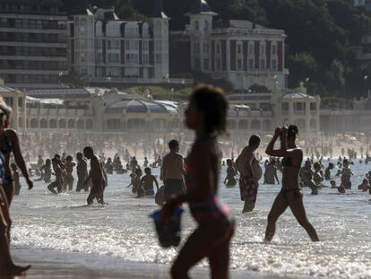 Residents of San Sebastián were still enjoying hot weather on Monday.