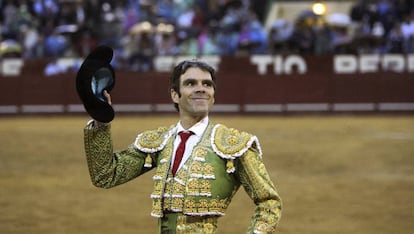 Jos&eacute; Tomas, en la plaza de Jerez. 