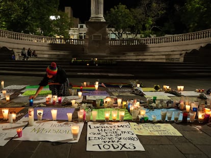 Una altar en honor a Ociel Baena en la Plaza de la Patria, en Aguascalientes, el pasado 14 de noviembre.