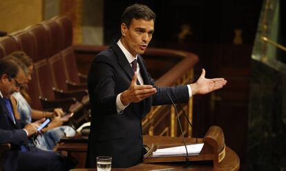 El presidente del Gobierno, Pedro Sánchez, durante su intervención en el pleno del Congreso de los Diputados.