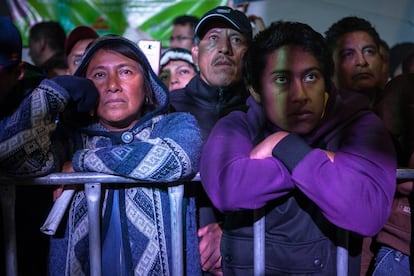 Habitantes de Texcoco en el mitin de Delfina Gómez.