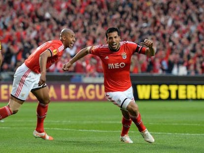 Garay celebra uno de los goles logrados ante el Juventus.