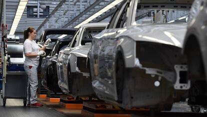 Cadena de montaje de Audi en Alemania. 