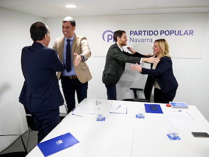 Desde la izquierda, Carlos García Adanero, Javier García, Sergio Sayas y Amelia Salanueva, número dos del PP navarro,  el martes en la sede del partido en Pamplona.