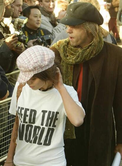 El cantante Bob Geldof y otra de sus hijas, Fifi Trixie Belle.