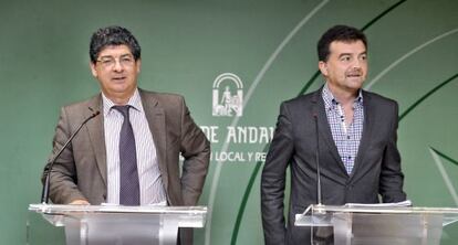 Diego Valderas y Antonio Ma&iacute;llo, el pasado d&iacute;a 13 en un acto de la Junta.