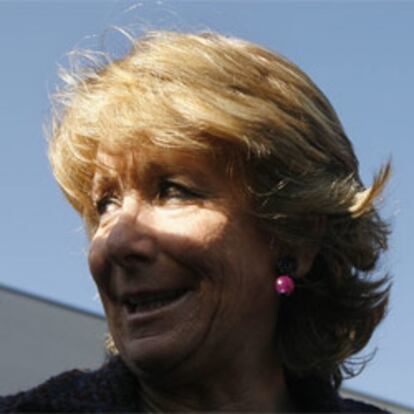 Esperanza Aguirre María y Dolores de Cospedal en un foro del partido en Valdemoro