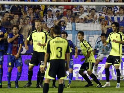 Partido entre el Levante y el Zaragoza de la temporada 2010-11, investigado por la Audiencia Provincial de Valencia por posible amaño tras la victoria del equipo aragonés por 1-2.