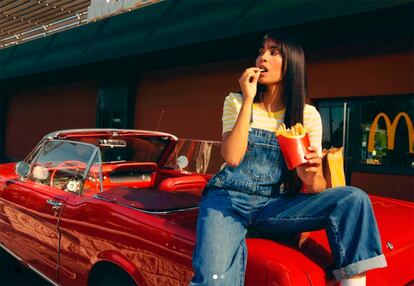 La cantante Aitana anuncia su propio menú de McDonald's en su perfil de Instagram.