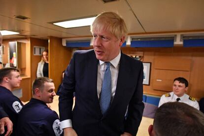 Boris Johnson, este lunes durante una visita a una base naval en Escocia.
