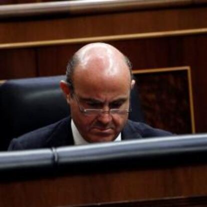 Luis de Guindos, ministro de Economía y Competitividad, en una imagen tomada en el Congreso el 11 de julio de 2012.