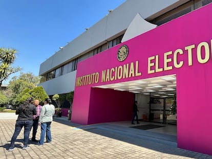 La fachada principal del Instituto Nacional Electoral, en la Ciudad de México, en marzo de 2024.