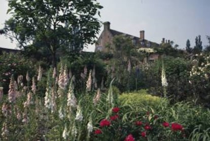 Jardín Sissinghurst en la casa de Vita Sackville West de Cranbrook, Reino Unido.