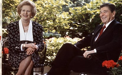 La primera ministra británica, Margaret Thatcher, con el presidente de EE UU, Ronald Reagan, en la Casa Blanca en 1987.