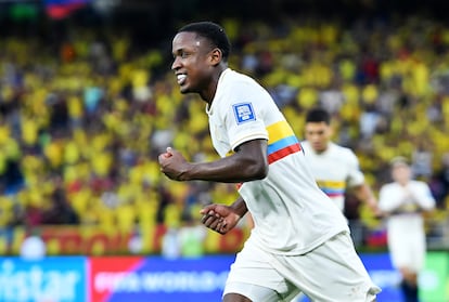 Luis Sinisterra, de Colombia, en el Estadio Metropolitano Roberto Meléndez, en Barranquilla, Colombia, el 15 de octubre de 2024.