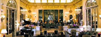 Zaguán del hotel Ritz de Madrid, que en 2015 fue adquirido por 130 millones de euros.