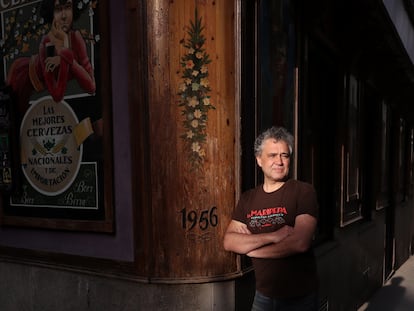 Toño Chinaski en la cervecería La Maripepa de Madrid.