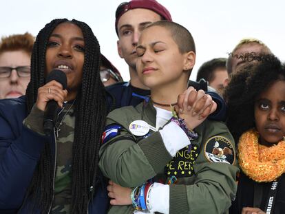 Miembros del grupo Marcha por Nuestras Vidas, supervivientes del tiroteo de Parkland, en una marcha en Washington, en marzo de 2018.