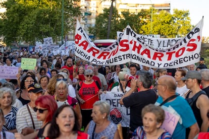 Manifestación este jueves en Sevilla por los cortes de luz que sufren miles de vecinos.
