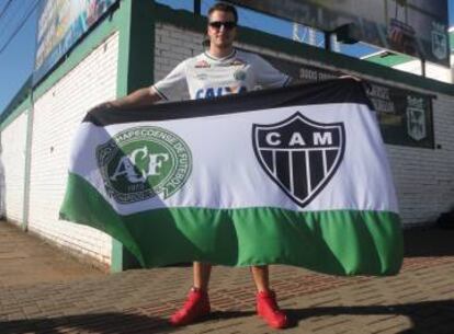 Mineiro e atleticano, Adriano "adotou" a Chape.