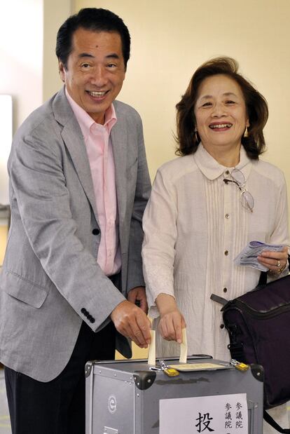 El primer ministro japonés, Naoto Kan, y su esposa, Nobuko.