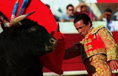 El torero Jos&eacute; Mari Manzanares, en Beziers (Francia) en agosto de 1995.