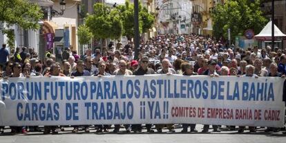 Manifestaci&oacute;n de los trabajadores de las tres factor&iacute;as de Navantia en la bah&iacute;a de C&aacute;diz.