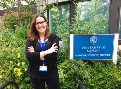Adriana Roca, emigrada desde Os Ancares al Reino Unido, en la Universidad de Oxford.