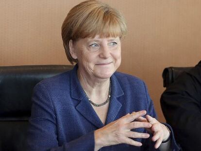 Merkel, durante a reunião do Conselho de Ministros de hoje.