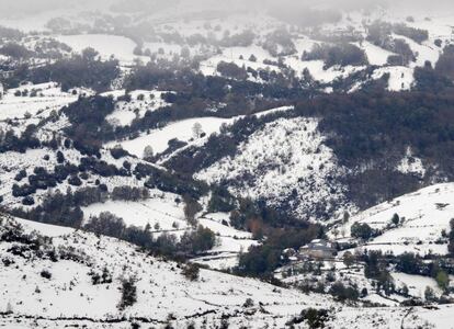 Vista general la localidad de Pedrafita do Cebreiro, en Lugo. Aunque la normalidad regresa poco a poco a la Montaña de Lugo, el 30 de octubre de 2018. 