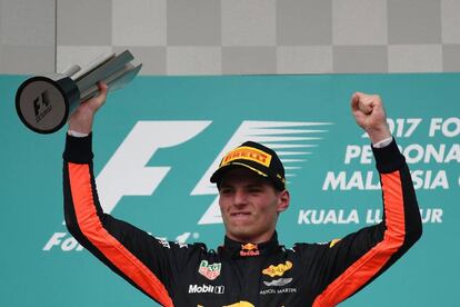 Verstappen celebra la victoria.