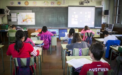 Alumnos en un aula.