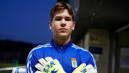 11-01-2023 CAMPOS DE ENTRENAMIENTO TENSI KIRILL PORTERO UCRANIANO DEL REAL OVIEDO CADETE