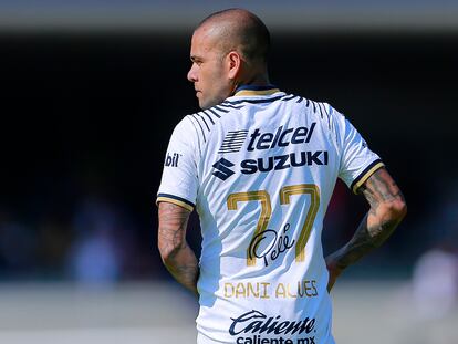 Dani Alves en el Pumas, en una imagen del 8 de enero.