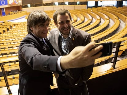 Carles Puigdemont y Toni Comín en el Parlamento Europeo.