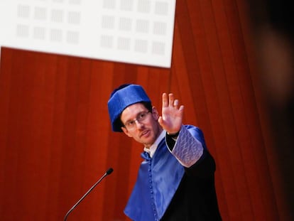 Alessio Figalli, tras ser investido doctor honoris causa por la Universidad Politécnica de Cataluña (UPC).