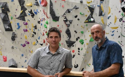 Fernando Hernández, CEO de Sputnik Climbing, y Daniel Castillo, director general, en su centro de Las Rozas.